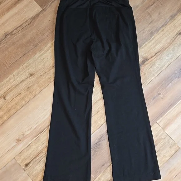 Maternity Pants Bundle Size Medium - Picture 7 of 16